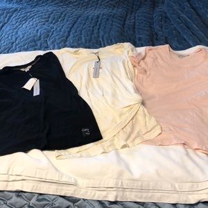 Lot of 3 Calvin Klein xs T-shirts’